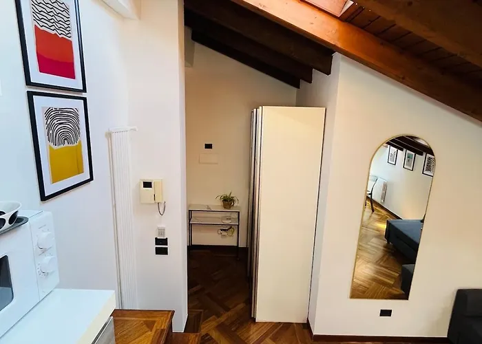 Via Della Commenda - Velo Milano