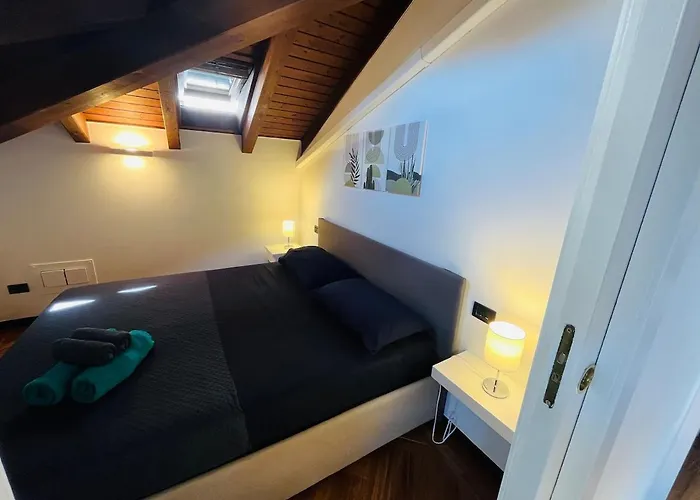 Via Della Commenda - Velo